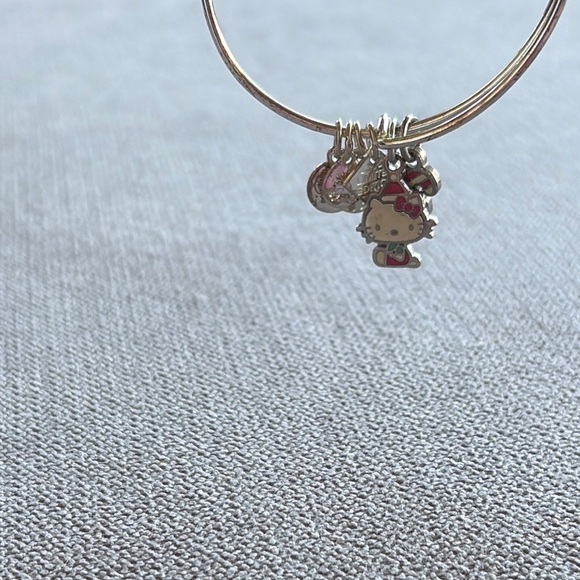 Christmas Alex & Ani Hello Kitty edition charm bracelet with 🐱🎄🤶 - Picture 8 of 8